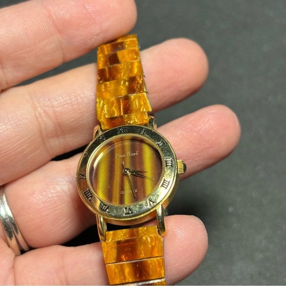 Pierre Nichol Ladies Watch Stretch Band New Battery Working Tigers Eye Pattern - Picture 7 of 9